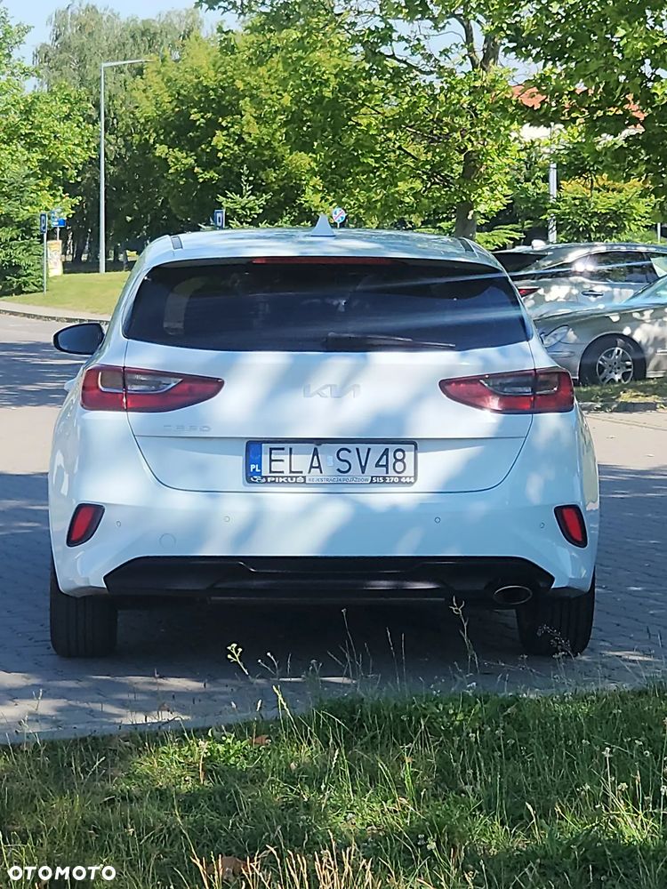 Kia Ceed - 4