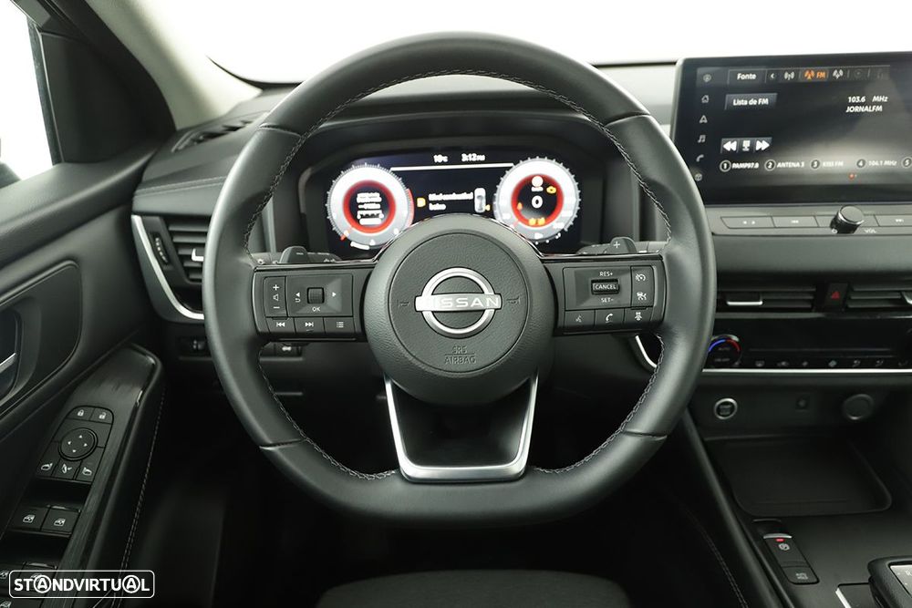 Nissan Qashqai 1.3 DIG-T N-Connecta Xtronic - 14
