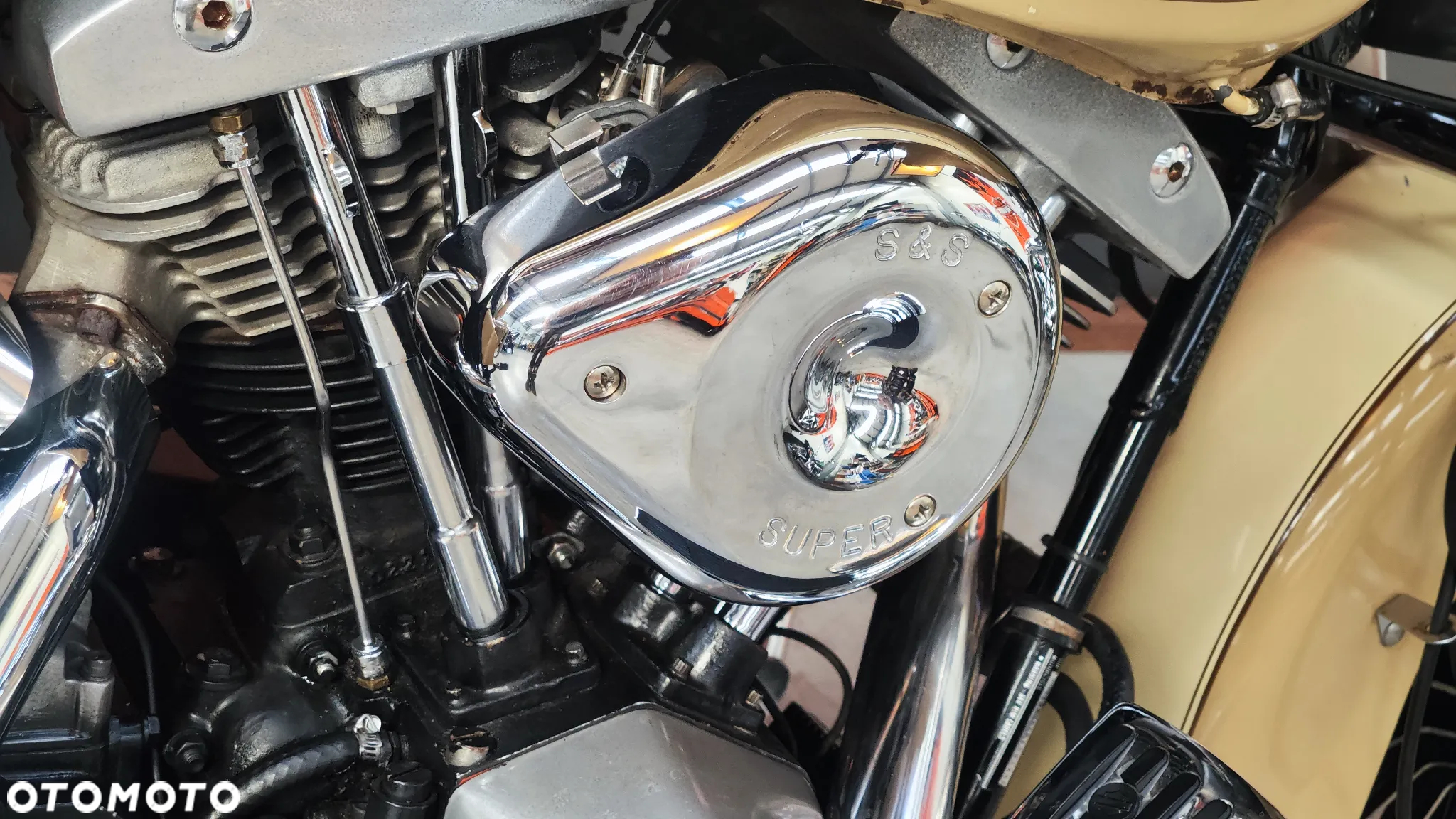 Harley-Davidson FLH Electra Glide - 28