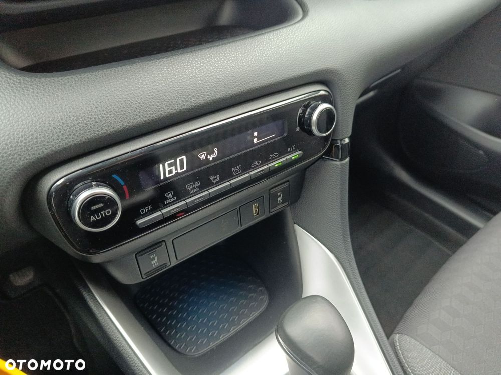 Toyota Yaris - 15