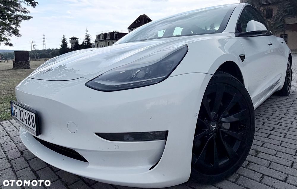 Tesla Model 3 - 2