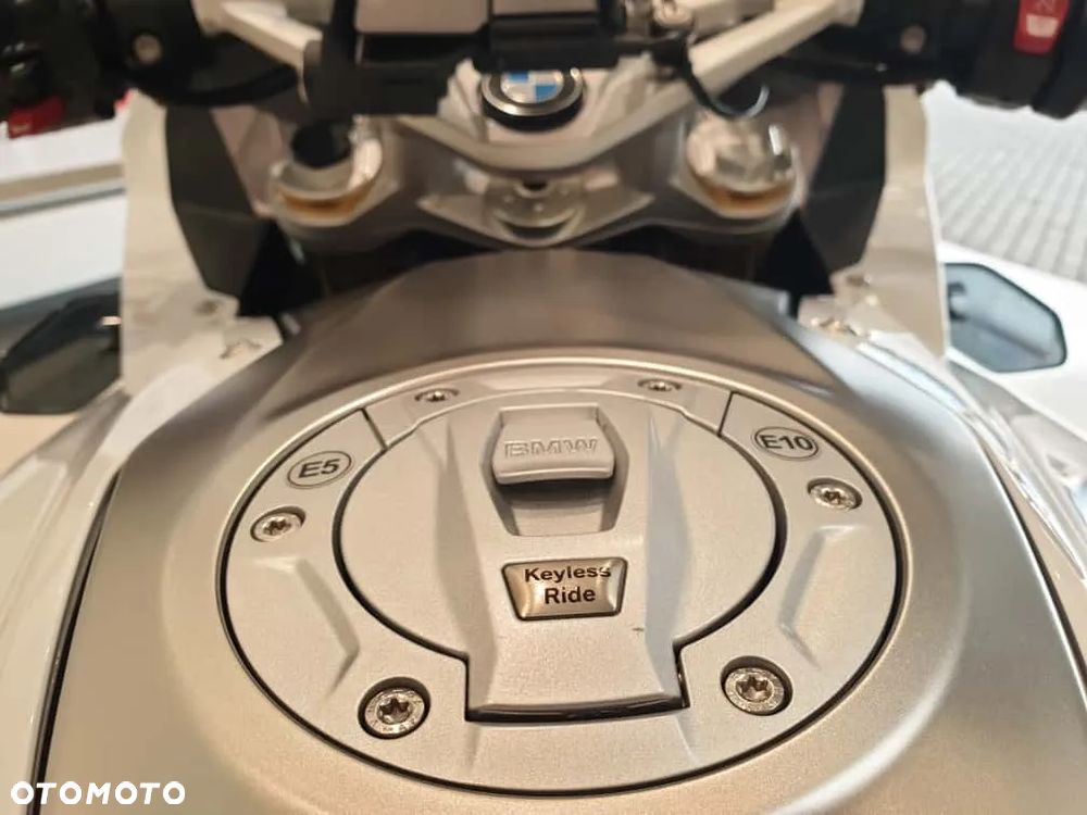 BMW R - 24
