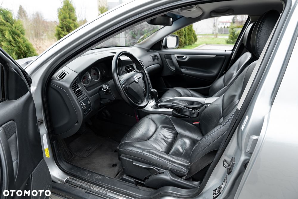 Volvo XC 70 D5 AWD Kinetic - 18