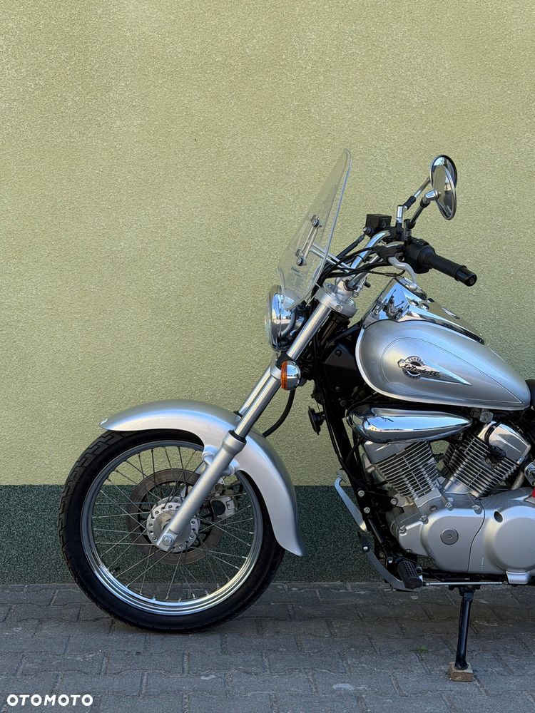 Suzuki Intruder - 27