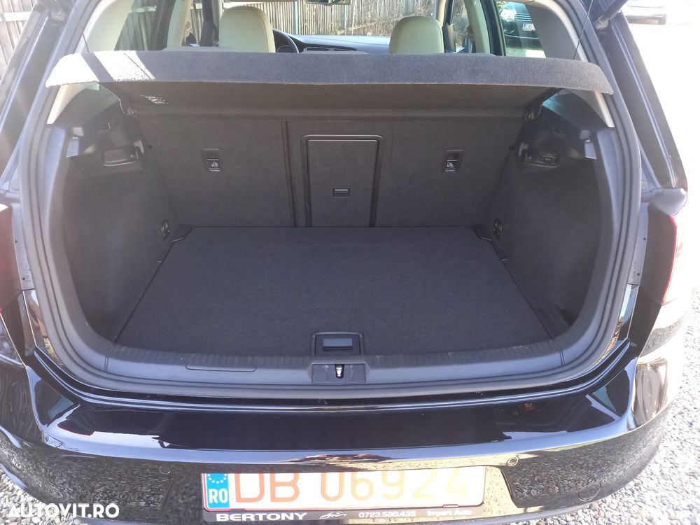 Volkswagen Golf - 18