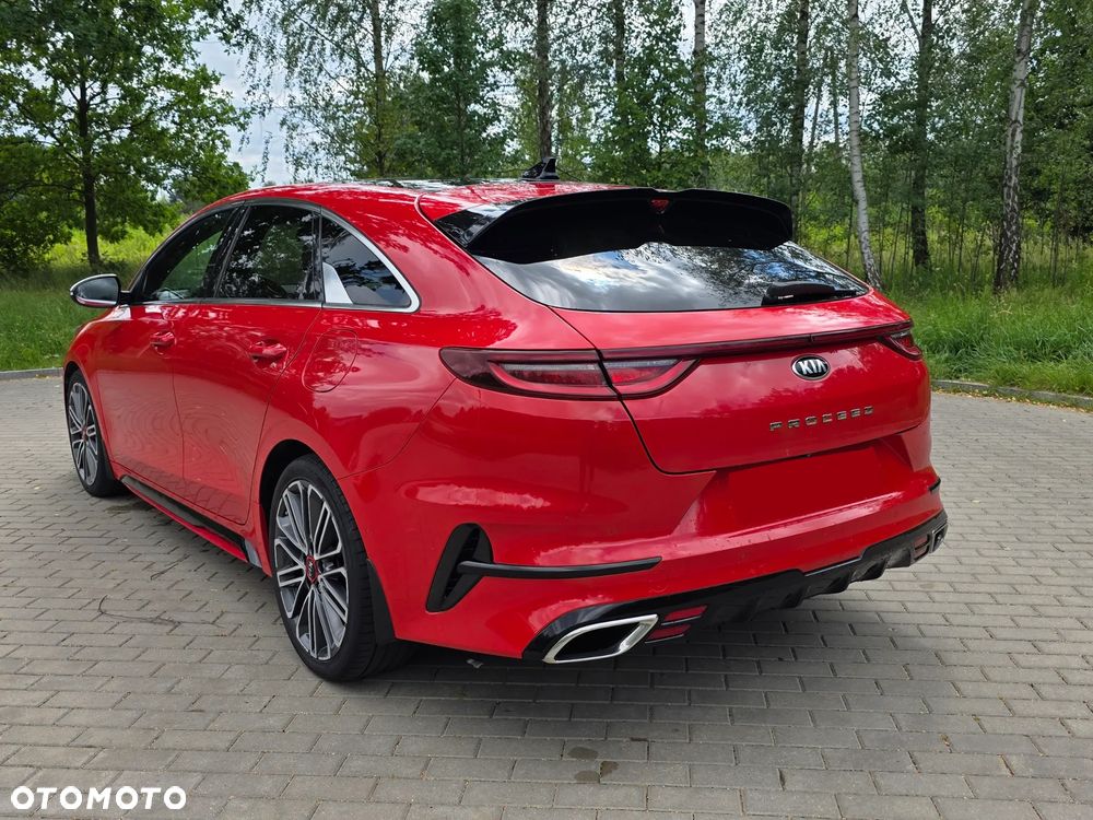 Kia ProCeed 1.6 T-GDI GT DCT - 22