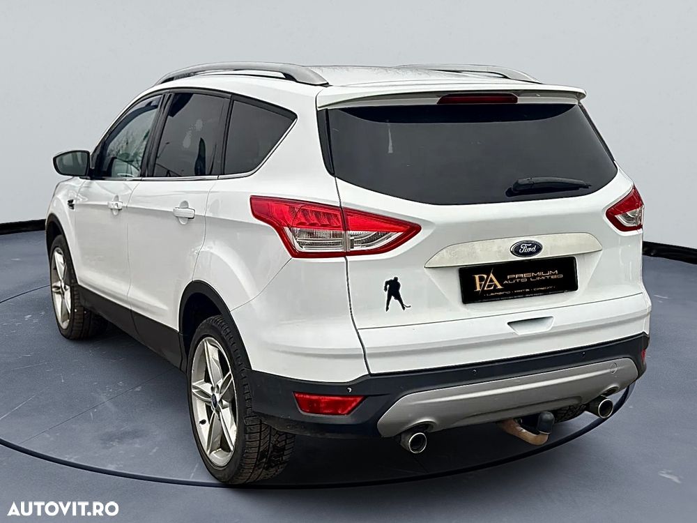 Ford Kuga 2.0 TDCi 4x4 Aut. Titanium - 4
