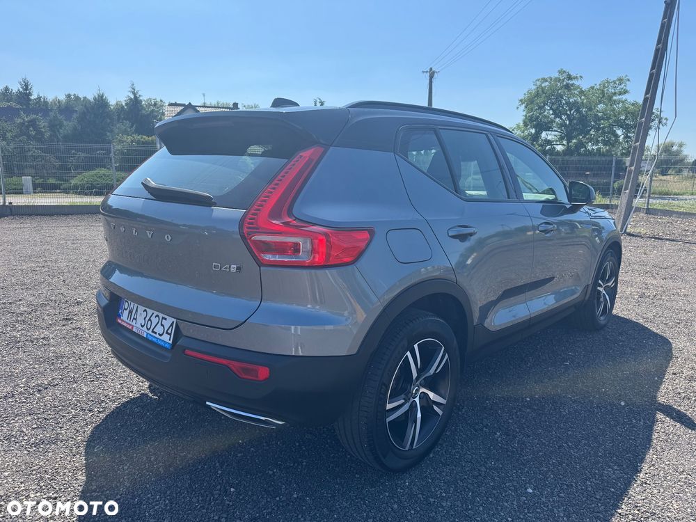 Volvo XC 40 D4 AWD R-Design - 11