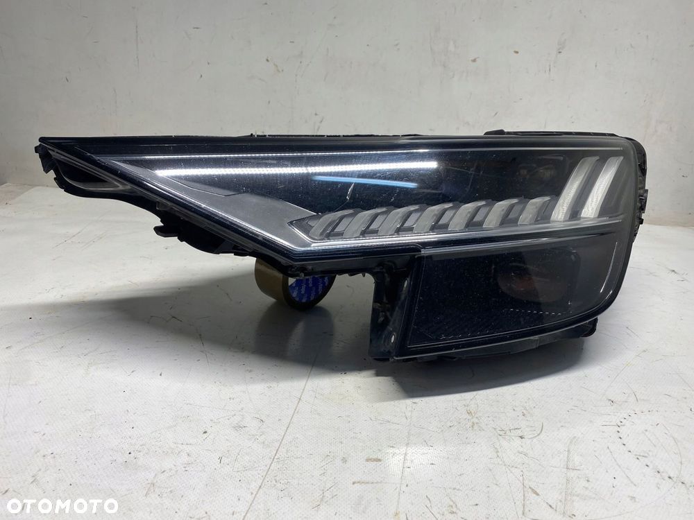 AUDI Q8 RSQ8 LAMPA LEWA PRZÓD LED MATRIX 4M8941035 18- - 2