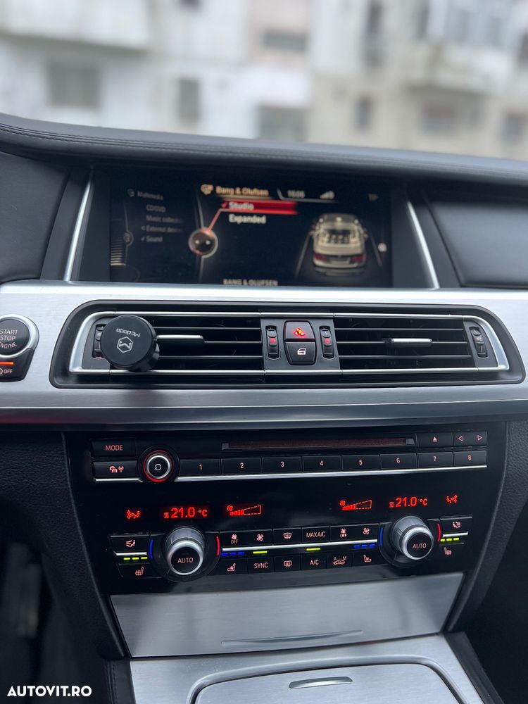 BMW Seria 7 740d xDrive - 16