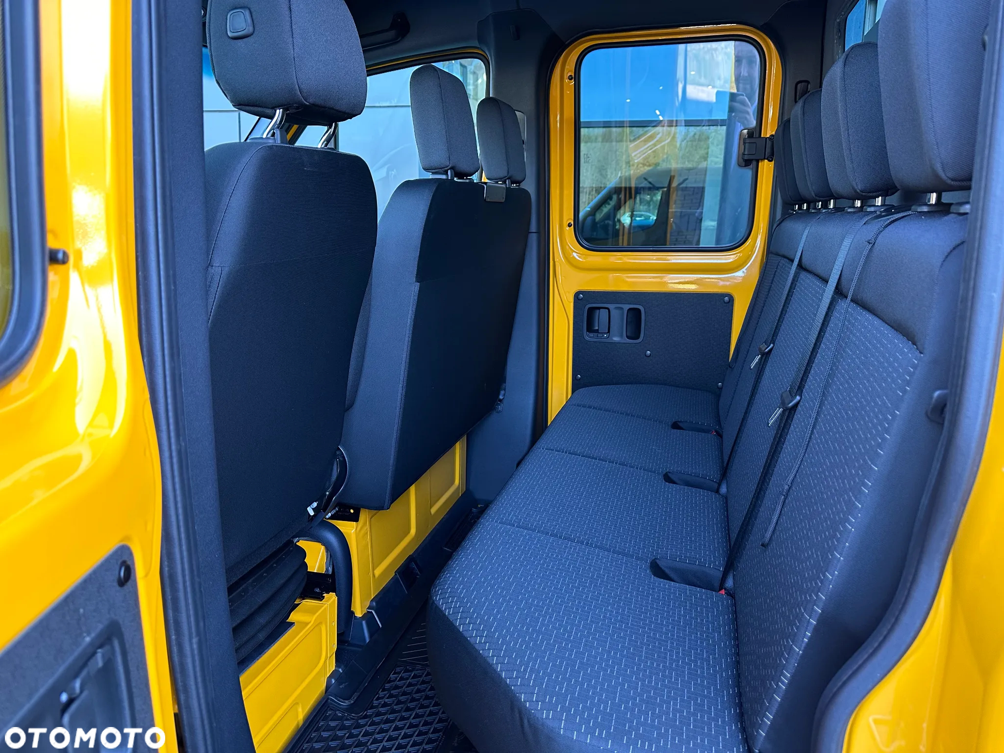 Mercedes-Benz Sprinter - 21