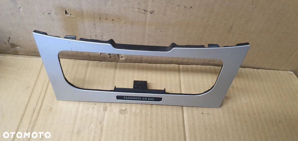 Ramka panelu nawiewu konsoli dekor VW Passat B7 3AA863100B 3AA919234 - 2