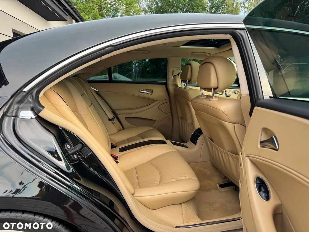 Mercedes-Benz CLS 63 AMG 7G-TRONIC - 15