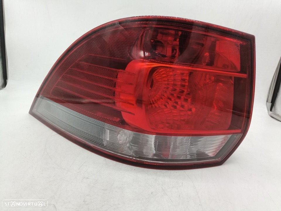 FAROLIM TRASEIRO DIREITO VOLKSWAGEN GOLF VI VARIANT AJ5 - 1