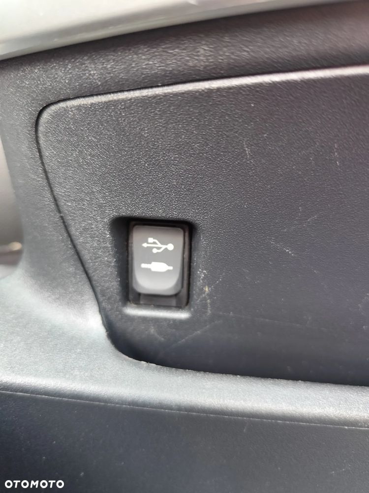 Toyota Verso 1.8 Premium EU5 7os - 25