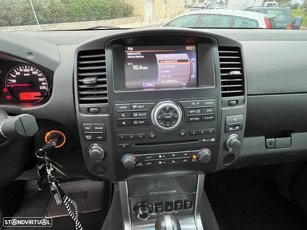 Nissan Navara 3.0 dCi V6 CD LE AT 4WD - 23