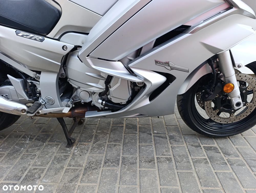 Yamaha FJR - 21