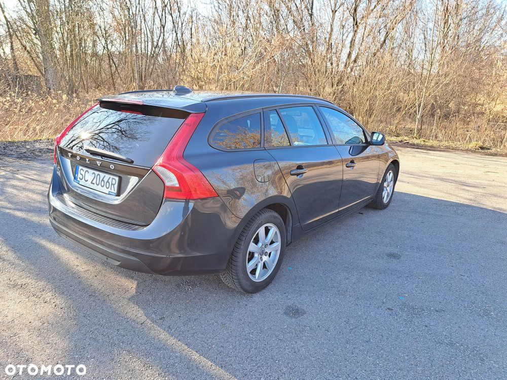 Volvo V60 D3 Kinetic - 3