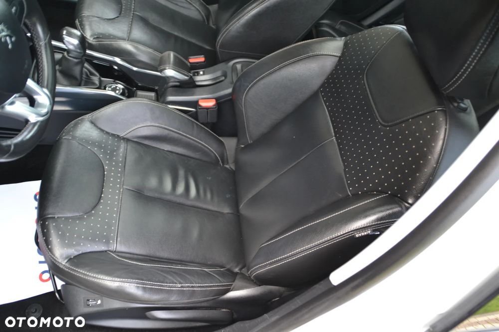 Peugeot 2008 120 VTI Business-Line - 24