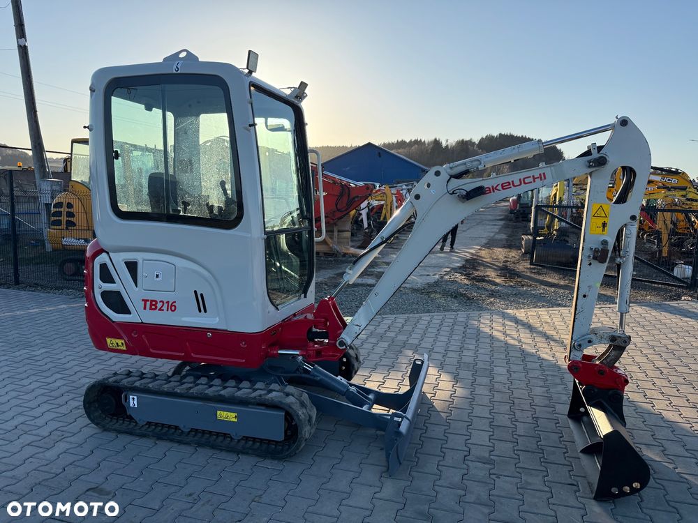 Takeuchi Tb216 - 6
