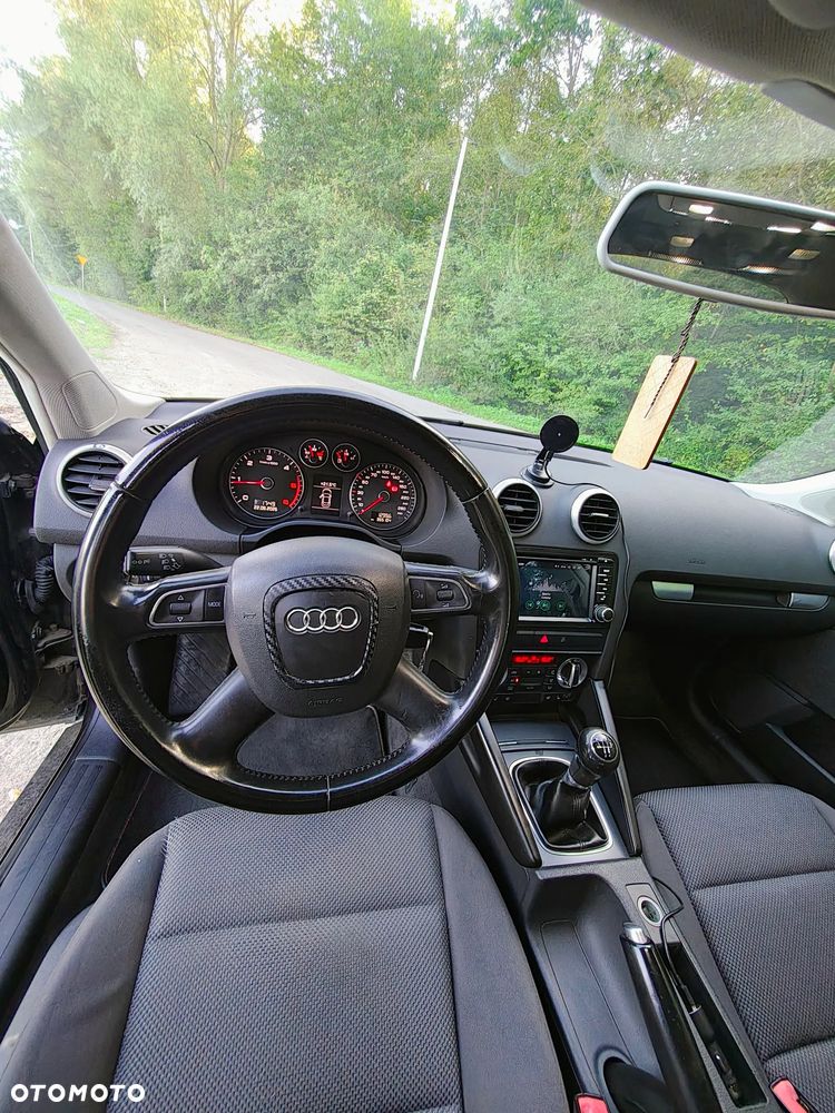 Audi A3 Sportback 1.6 TDI DPF Ambition - 14