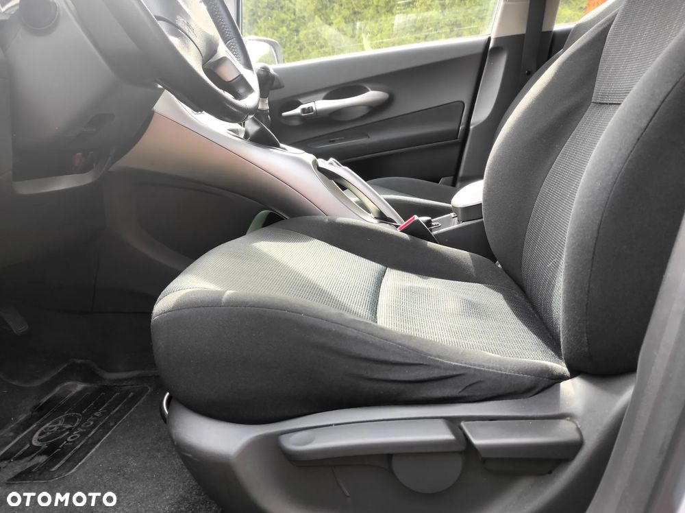 Toyota Auris 1.6 VVT-i Luna - 5