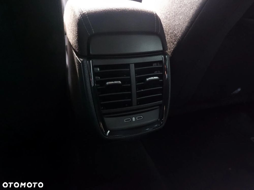 Skoda Kamiq 1.0 TSI Selection - 37