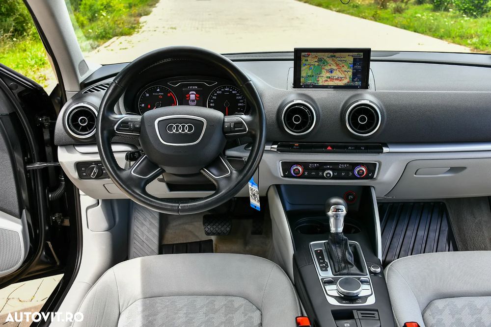 Audi A3 1.6 TDI Sportback (clean diesel) S tronic Attraction - 2