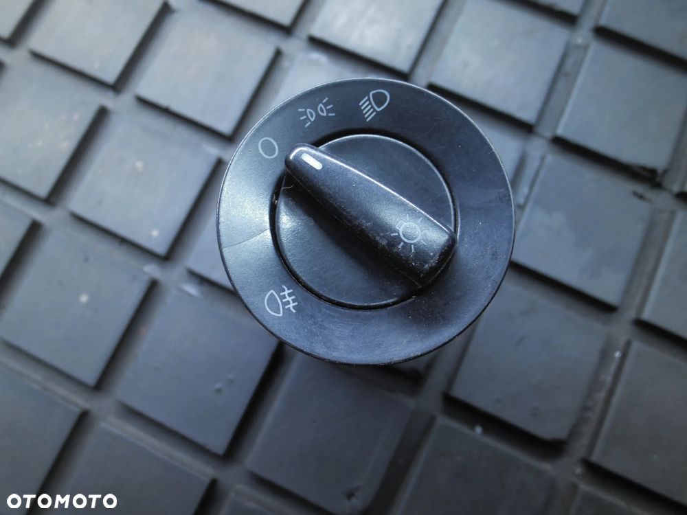 WŁĄCZNIK ŚWIATEŁ VW PASSAT B5 1C0941531 POSIADAM 4 SZTUKI - 7