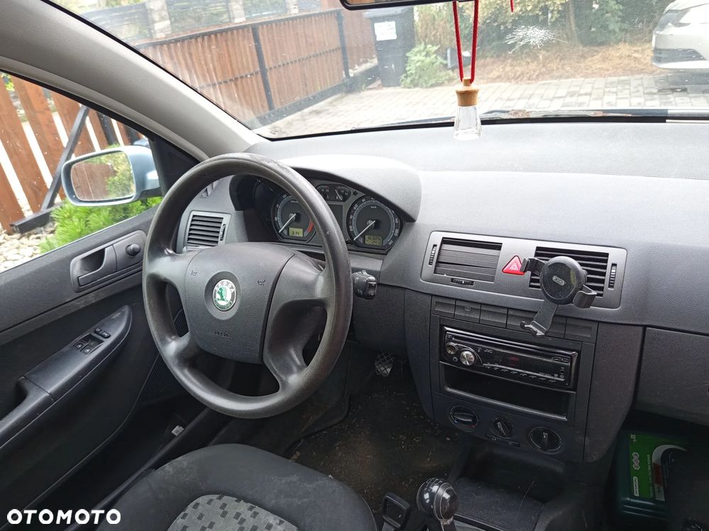 Skoda Fabia 1.2 HTP Choice - 4