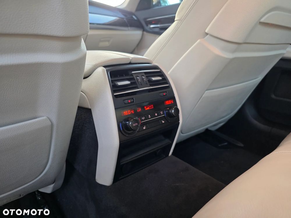 BMW Seria 7 - 18