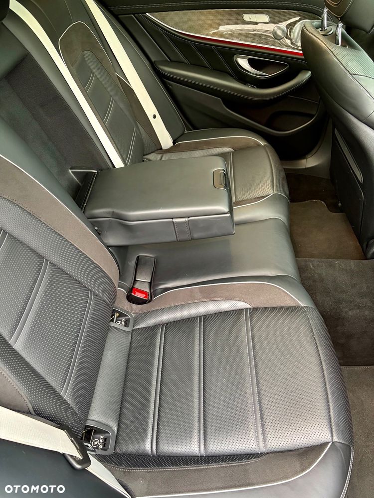 Mercedes-Benz Klasa E AMG 63 S 4Matic+ 9G-TRONIC - 17