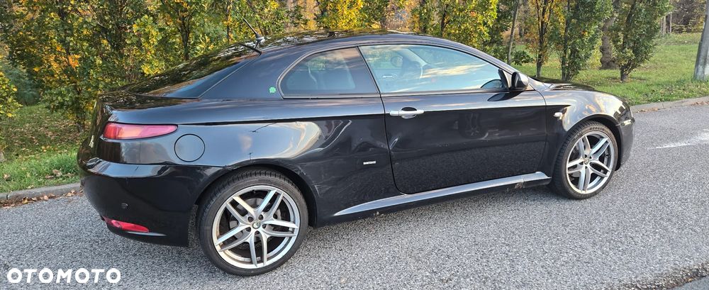 Alfa Romeo GT 1.9JTD 16V Distinctive - 1