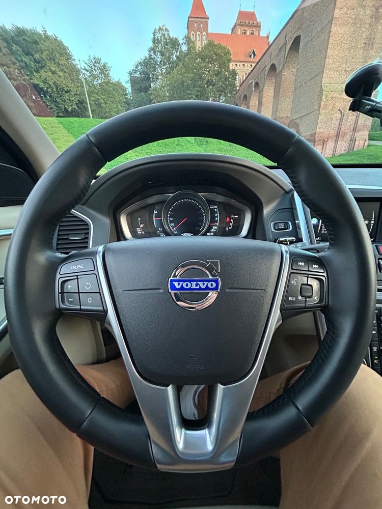 Volvo XC 60 D4 AWD Summum - 11
