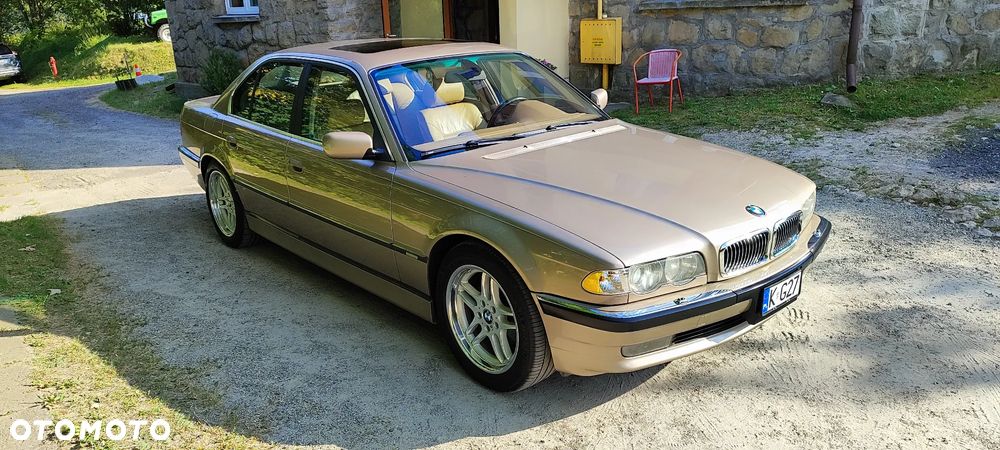 BMW Seria 7 740i - 14