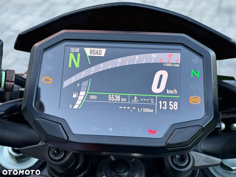 Kawasaki Z 900 - 16