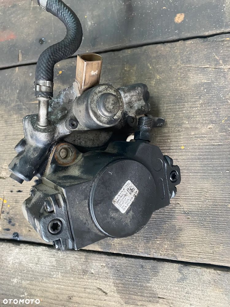MERCEDES 205 pompa wtryskowa A 6510702801 - 1