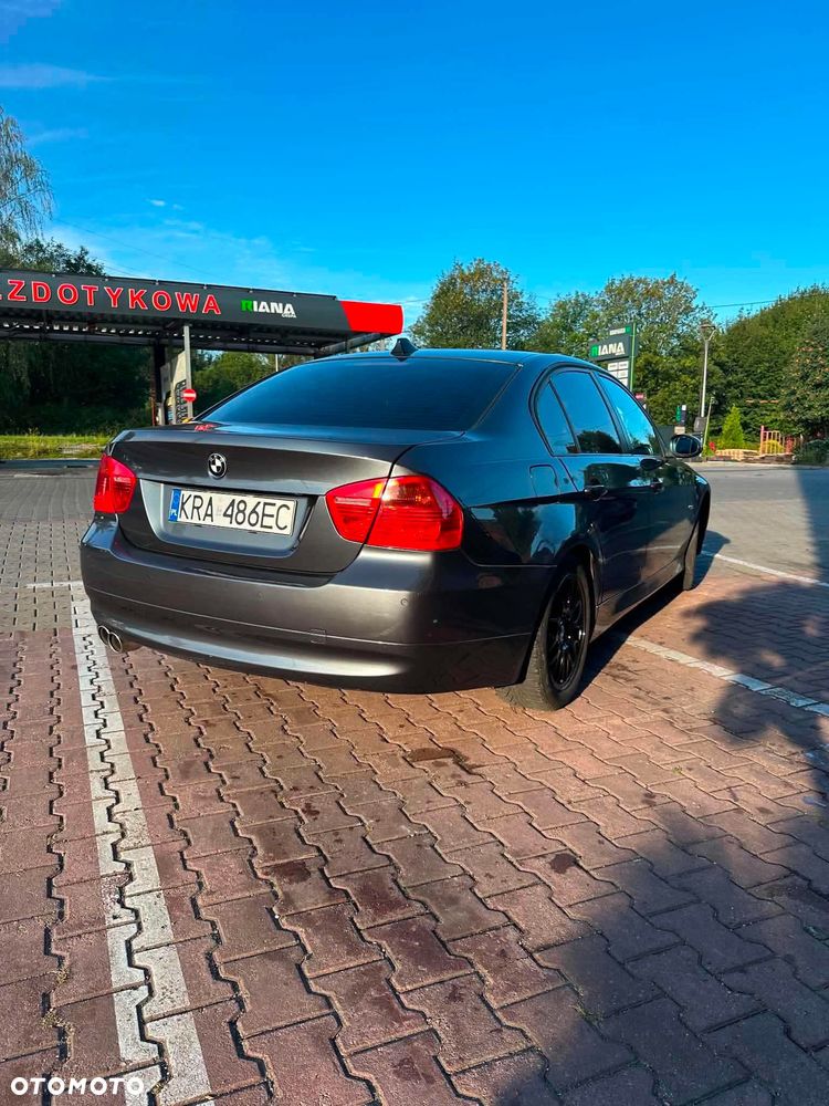BMW Seria 3 320i - 6