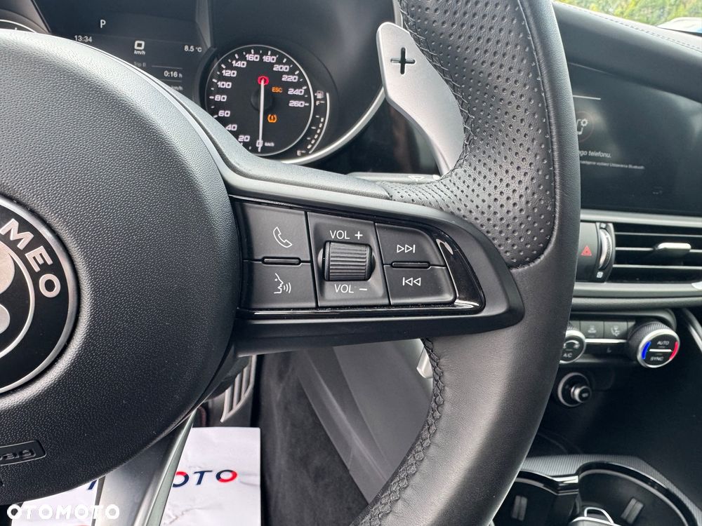 Alfa Romeo Giulia 2.0 Turbo Veloce Q4 - 19