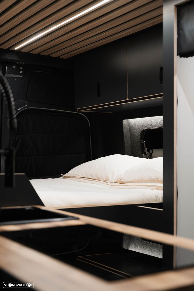 Mercedes-Benz Sprinter - 25