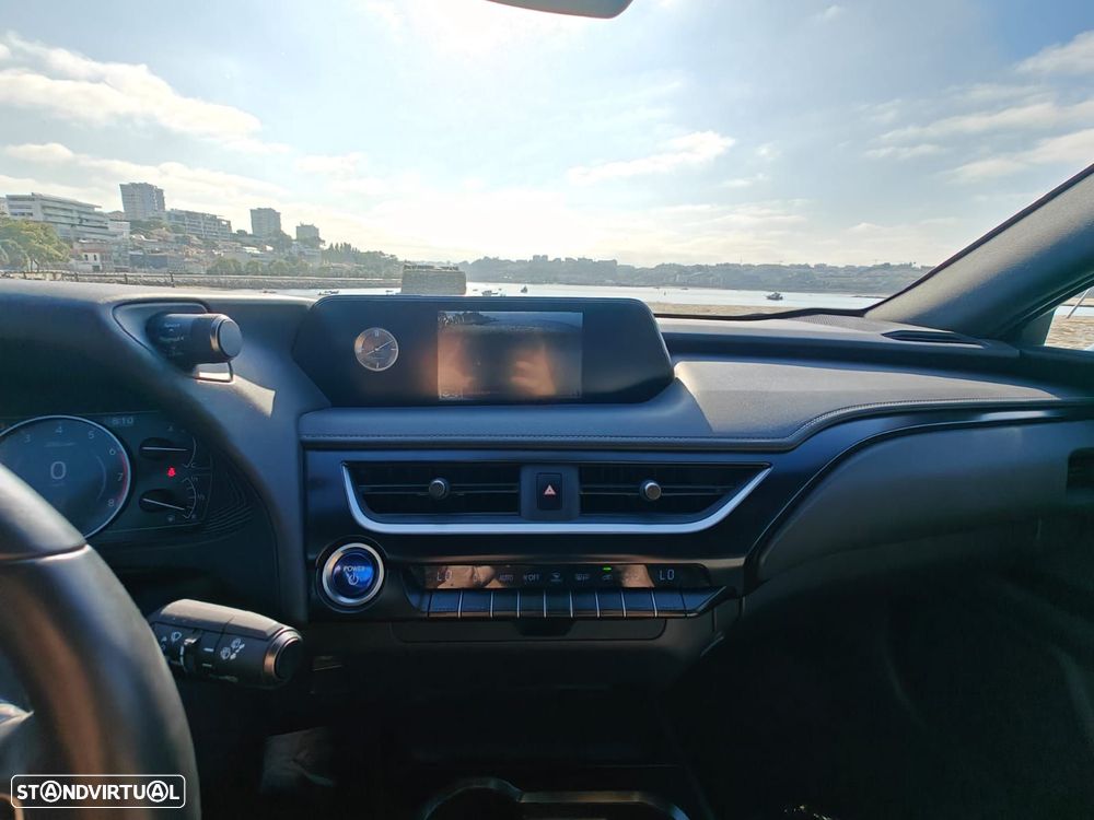 Lexus UX 250h Executive+ - 12