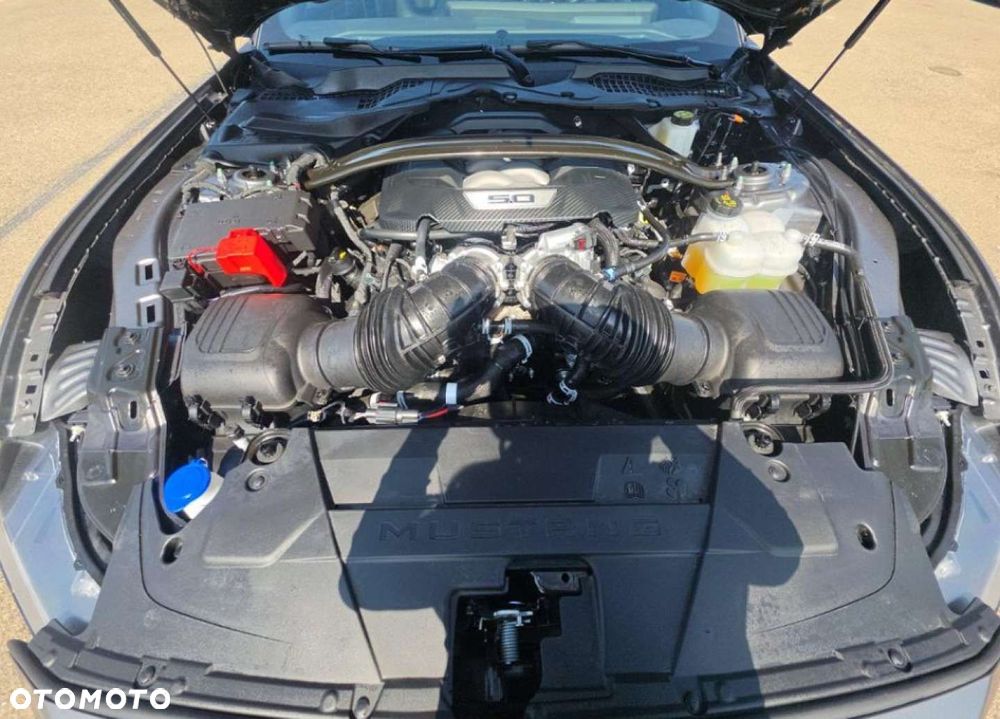 Ford Mustang - 8