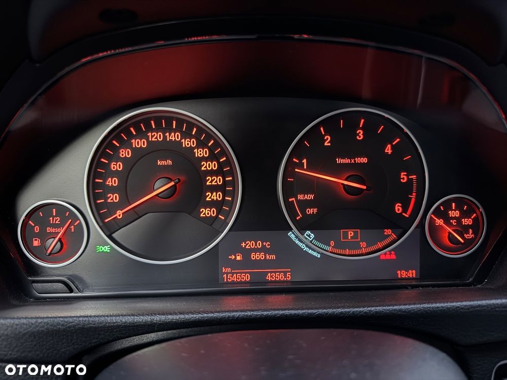 BMW Seria 3 320d xDrive - 12