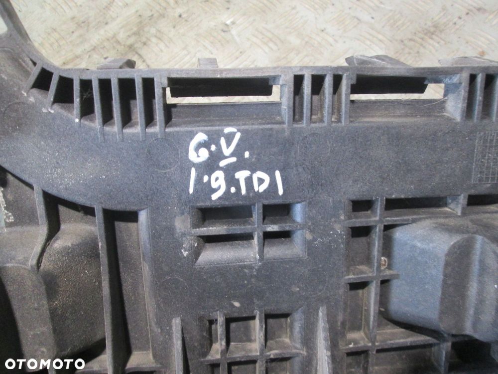 PODSTAWA AKUMULATORA VW GOLF V - 3