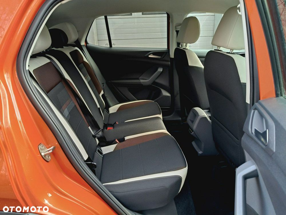 Volkswagen T-Cross - 12