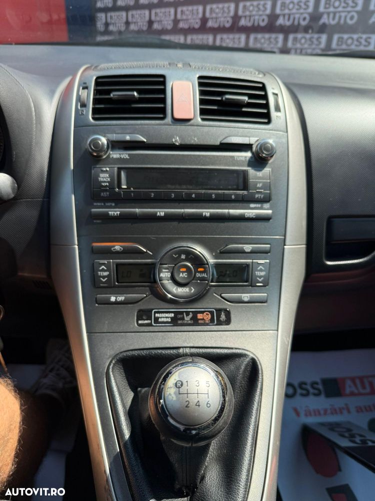 Toyota Auris 2.0 D-4D - 14