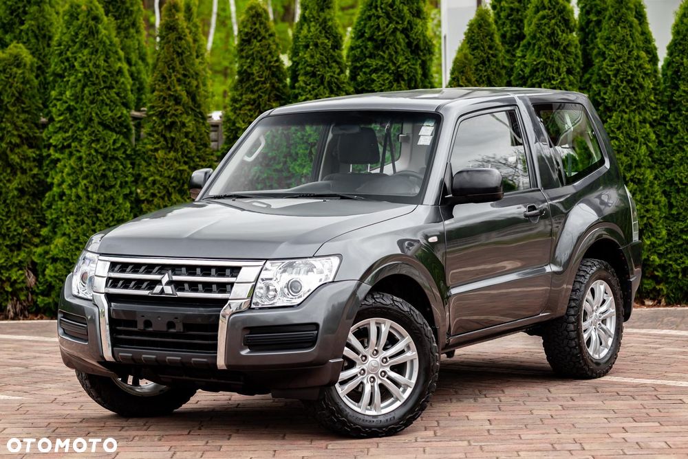 Mitsubishi Pajero 3.2 DI-D Automatik Final Edition - 1