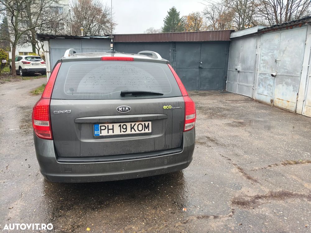 Kia Ceed 1.6 CRDi SW ISG Spirit - 10