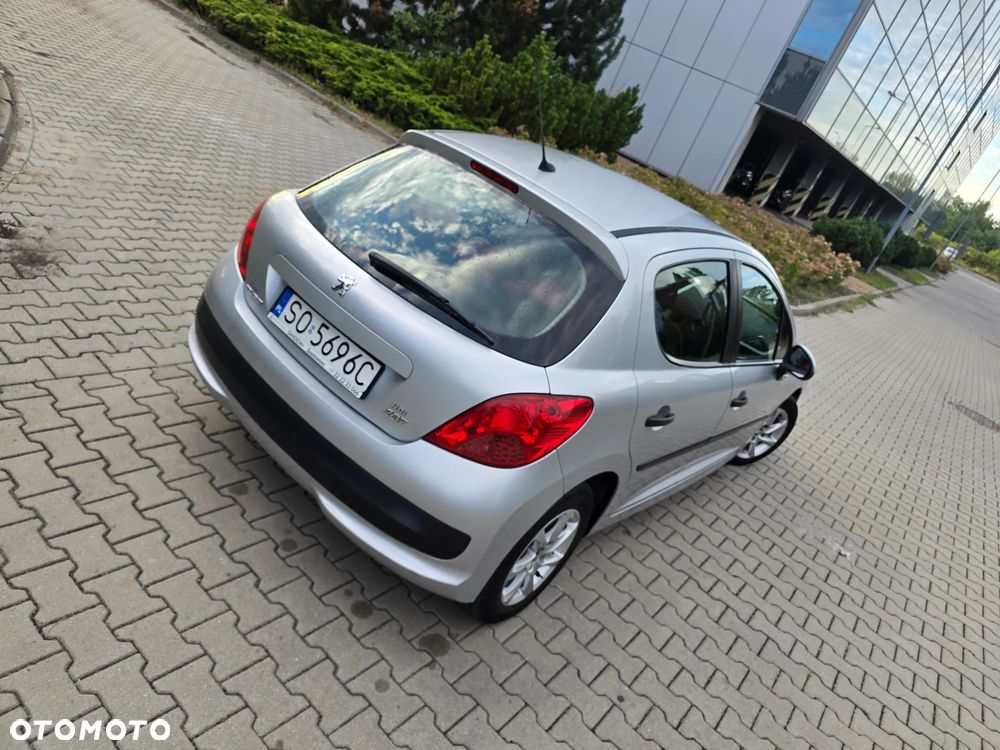 Peugeot 207 1.6 HDi 16V Trendy - 9