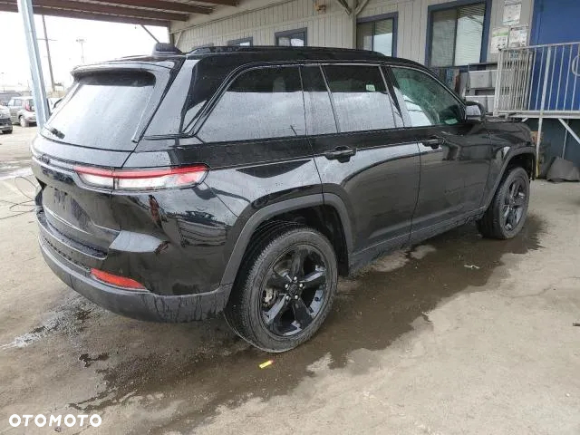 Jeep Grand Cherokee - 2